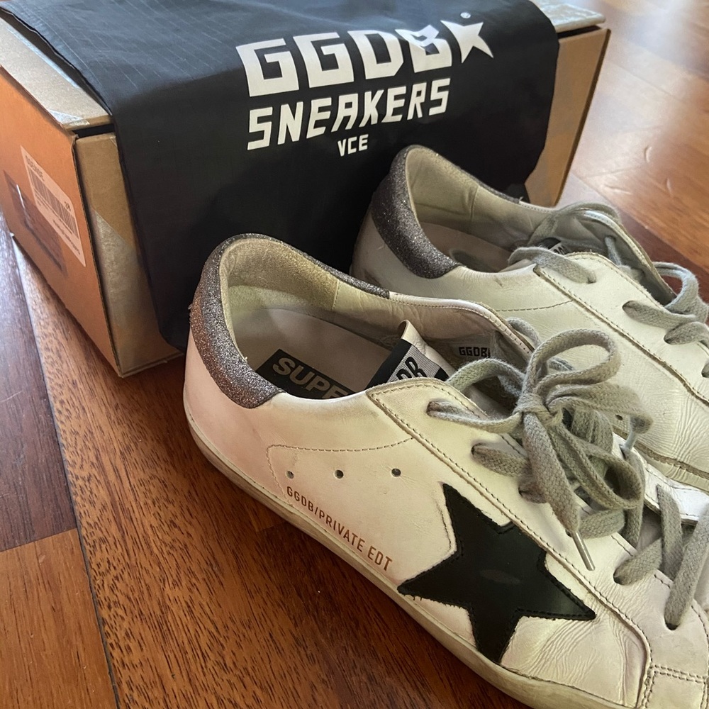 Golden Goose Superstar Sneakers sz 8